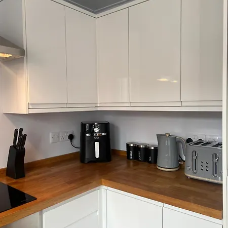 Thirlwell Gardens, Ground Floor Flat, Free Parking 아파트 칼라일