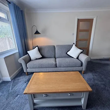 Thirlwell Gardens, Ground Floor Flat, Free Parking 아파트 *